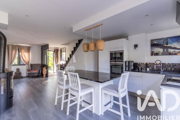 Maison à vendre 5 pièces 101 m² Houilles