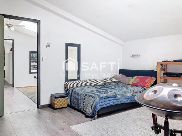 Maison de ville T7 - 4 chambres avec dépendance de 48 m2