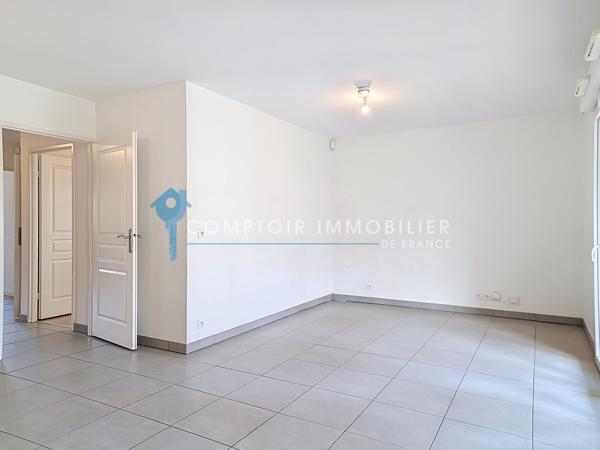 Appartement
                                                                                                                                                                                                                                                                                                                        4 pièce(s)                                                                                                                                                                                                          3 chambre(s)                                                                                                                                                                                                          70  m²