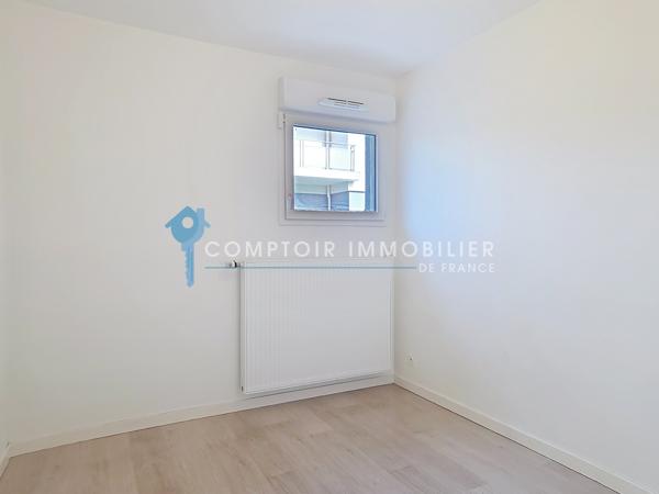Appartement
                                                                                                                                                                                                                                                                                                                        4 pièce(s)                                                                                                                                                                                                          3 chambre(s)                                                                                                                                                                                                          70  m²