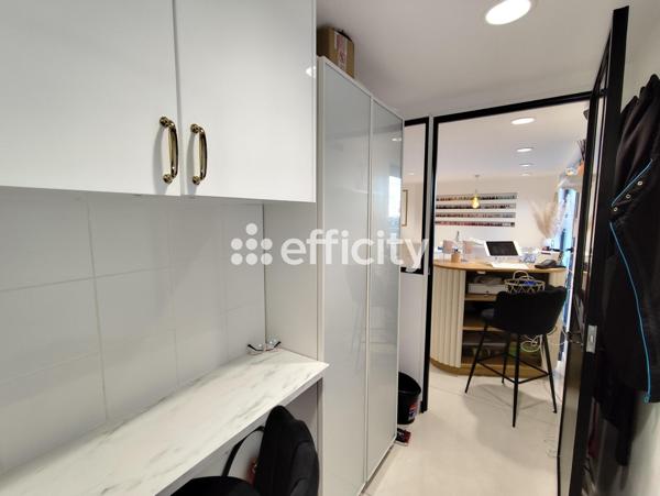 Fonds De Commerce - 50 m²