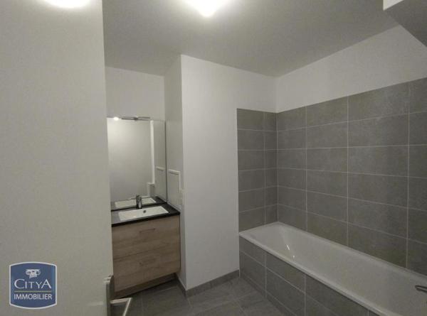 Appartement à louer 4 pièces 70.82m² Bagnolet (93170)
