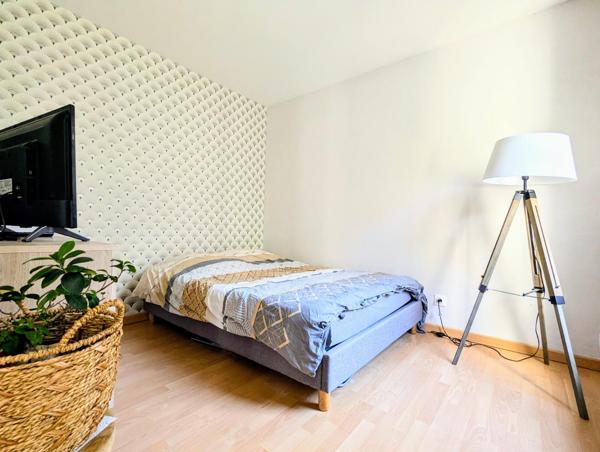 Joli F2 avec parking en centre-ville