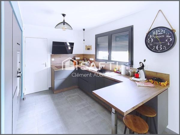 Maison récente avec 4 chambres et terrain !