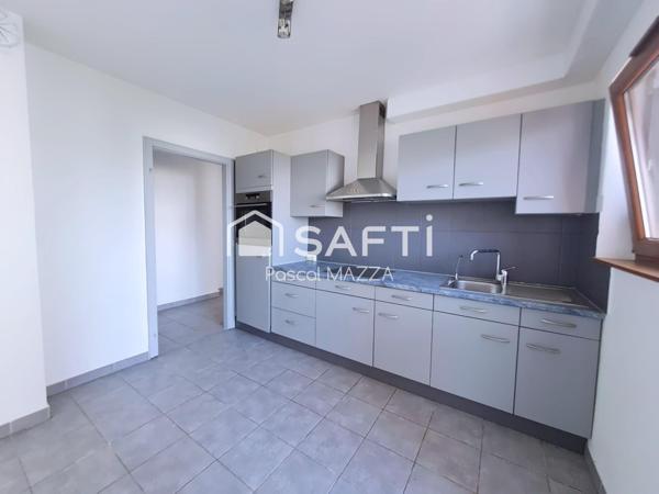 100M de la frontière