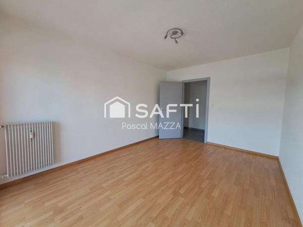 100M de la frontière