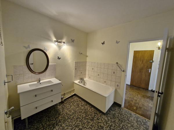 APPARTEMENT T3 - 3ème étage ascenseur