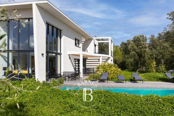 Porto-Vecchio, Villa 7 Chambres -  260 m² à vendre