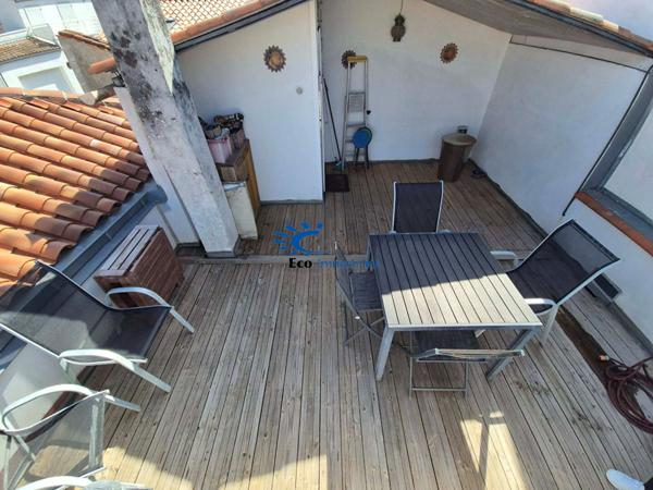 LA ROCHELLE MAISON DE VILLE AVEC ROOFTOP 3CHAMBRES GARAGE  La rochelle