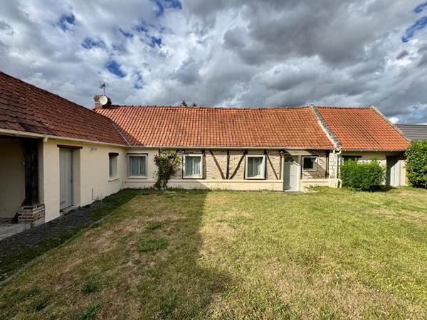 Très belle  Longère  de 129m2 , 3 chambres , grand jardin  GLISY (10mn d'Amiens )