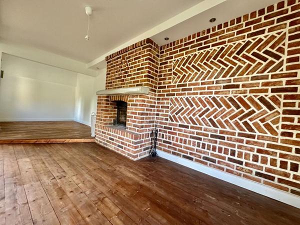 Très belle  Longère  de 129m2 , 3 chambres , grand jardin  GLISY (10mn d'Amiens )