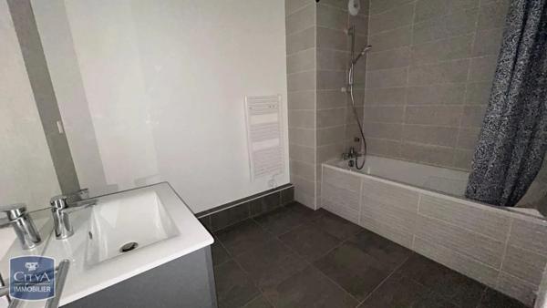 Appartement à louer 4 pièces 83m² Illzach (68110)