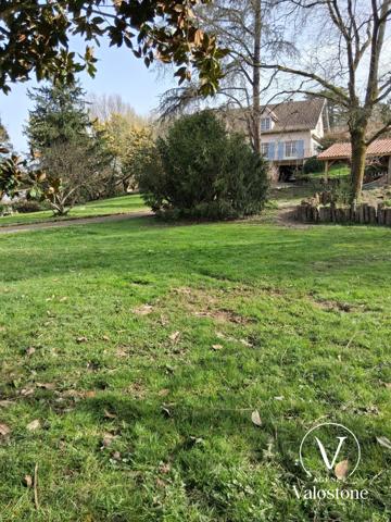 Ensemble immobilier rénové – Maison + 2 appartements– Sur Hagetmau