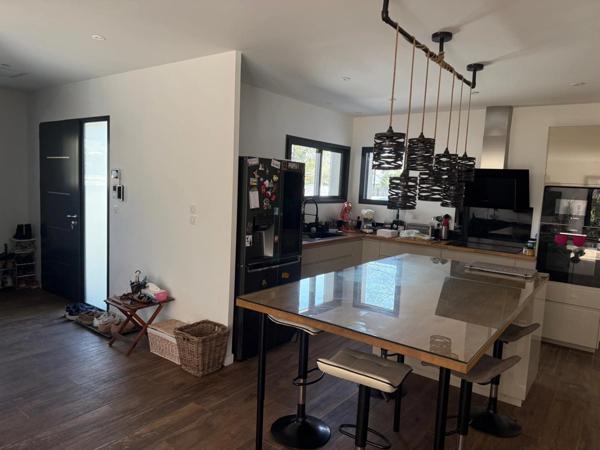 Maison à vendre 6 pièces SAINT JEAN D'ILLAC (33)