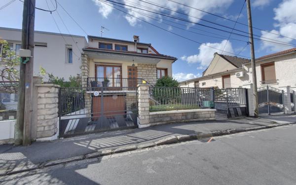 Maison à vendre    4 pièces • 87,93 m2 Le Blanc-Mesnil