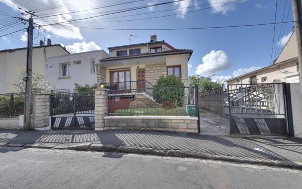 Maison à vendre    4 pièces • 87,93 m2 Le Blanc-Mesnil