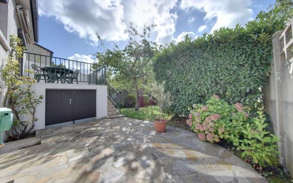 Maison à vendre    4 pièces • 87,93 m2 Le Blanc-Mesnil