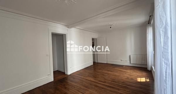 Location Studio 32.33 m² - Paris 75017
