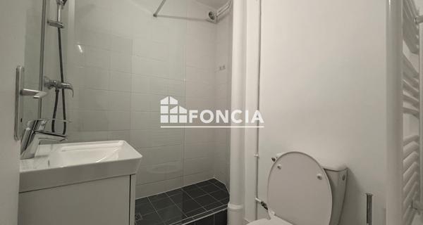 Location Studio 32.33 m² - Paris 75017