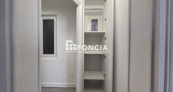 Location Studio 32.33 m² - Paris 75017