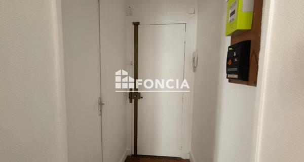 Location Studio 32.33 m² - Paris 75017