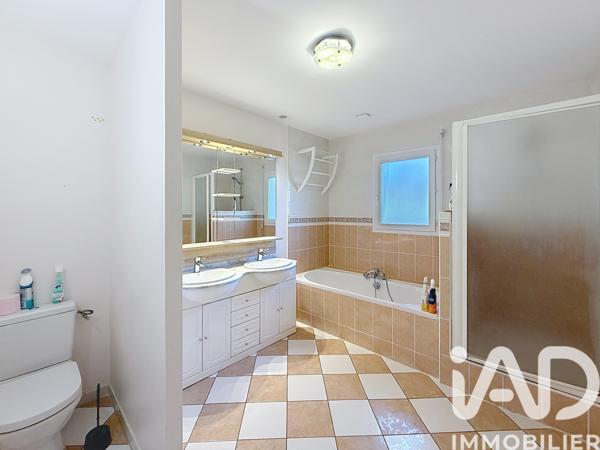Maison à vendre 5 pièces 155 m² Monein