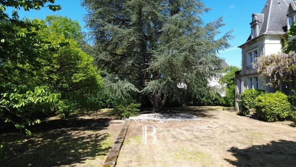Châtel-sur-Moselle, Propriété 7 Chambres -  318 m² à vendre
