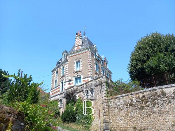 La Roche-Posay, Hôtel particulier 7 Chambres -  218 m² à vendre