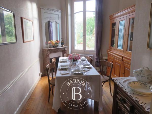 La Roche-Posay, Hôtel particulier 7 Chambres -  218 m² à vendre
