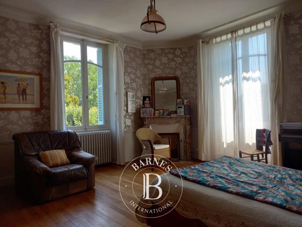 La Roche-Posay, Hôtel particulier 7 Chambres -  218 m² à vendre