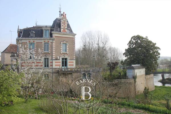 La Roche-Posay, Hôtel particulier 7 Chambres -  218 m² à vendre