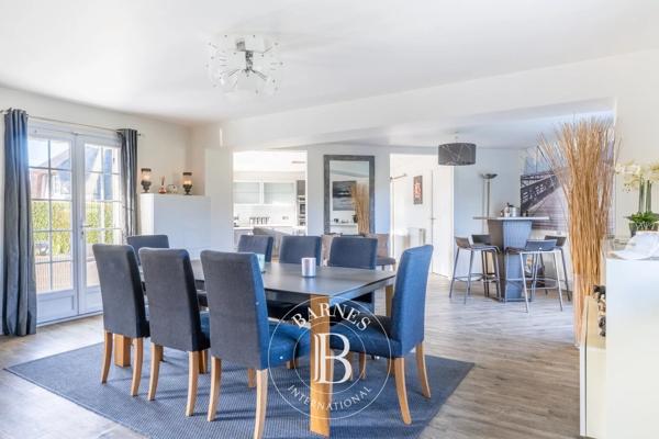 Thoiry, Maison 4 Chambres -  196 m² à vendre