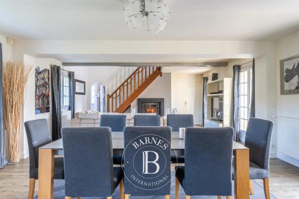 Thoiry, Maison 4 Chambres -  196 m² à vendre