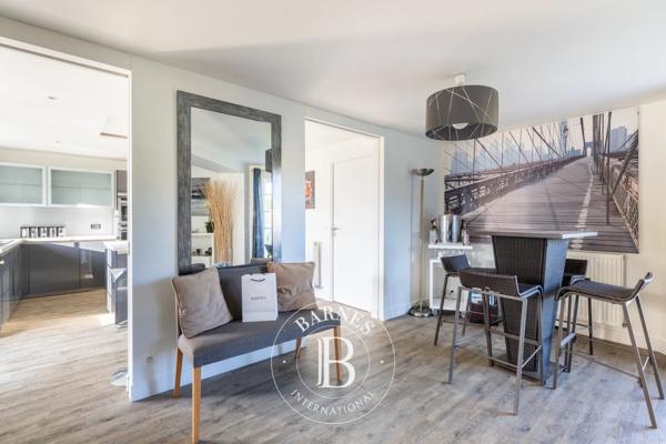 Thoiry, Maison 4 Chambres -  196 m² à vendre