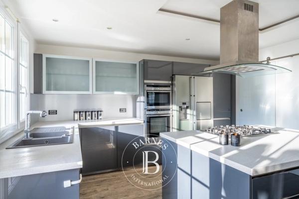 Thoiry, Maison 4 Chambres -  196 m² à vendre