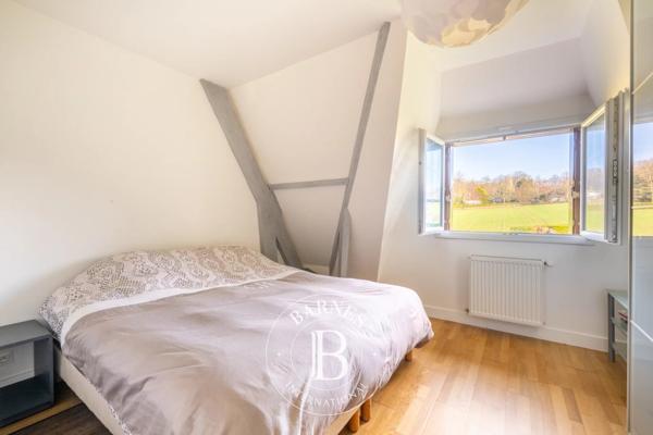 Thoiry, Maison 4 Chambres -  196 m² à vendre