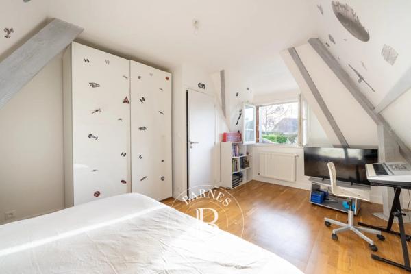 Thoiry, Maison 4 Chambres -  196 m² à vendre