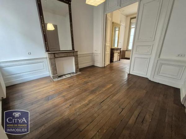 Appartement à louer 2 pièces 62m² Cambrai (59400)