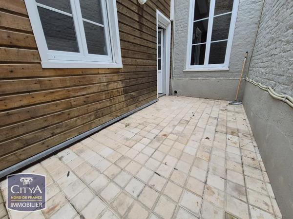 Appartement à louer 2 pièces 62m² Cambrai (59400)