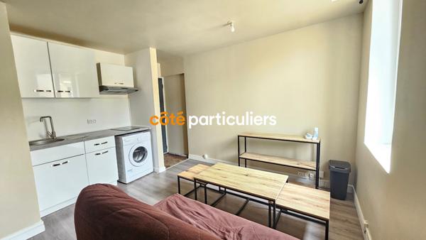 Location
                Appartement25 m² - 2 Pièces -
                    VILLENEUVE SUR YONNE (89500)