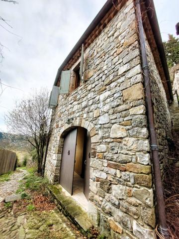 07140 :  Maison pierre avec vue panoramique