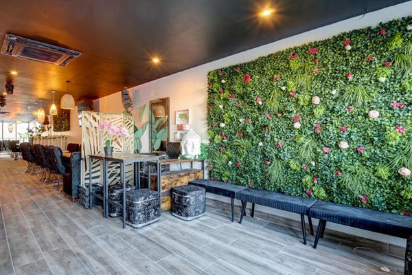 BOURGOIN JALLIEU - BAR, BRASSERIE Bar à Thèmes - Hyper centre ville + parking sécurisé