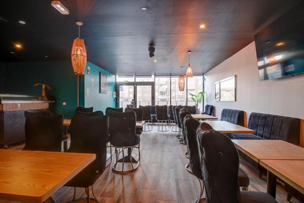 BOURGOIN JALLIEU - BAR, BRASSERIE Bar à Thèmes - Hyper centre ville + parking sécurisé