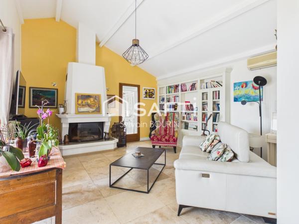 Maison d’architecte 230m2 avec 7 pièces et piscine