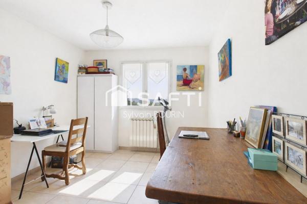 Maison d’architecte 230m2 avec 7 pièces et piscine