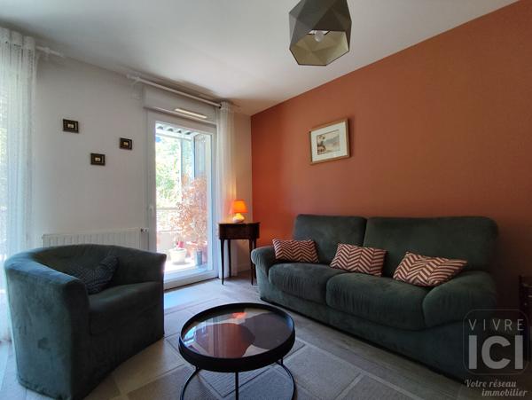 À VENDRE ORVAULT BOURG T4 CONFIGURÉ EN T3 AVEC SUPERBE PIÈCE DE VIE DE 40 m² !