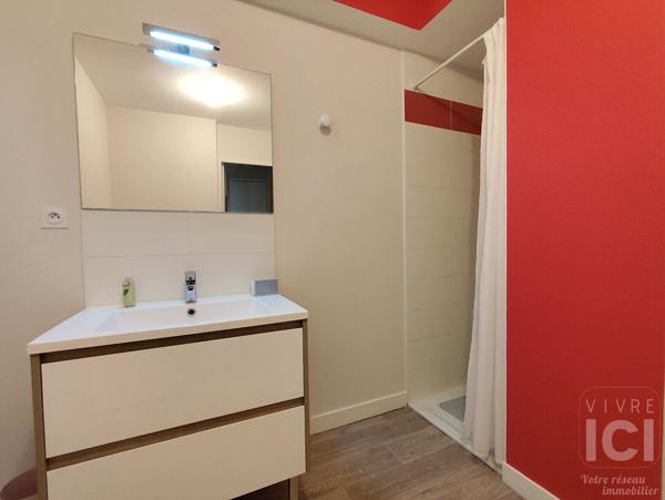 À VENDRE ORVAULT BOURG T4 CONFIGURÉ EN T3 AVEC SUPERBE PIÈCE DE VIE DE 40 m² !