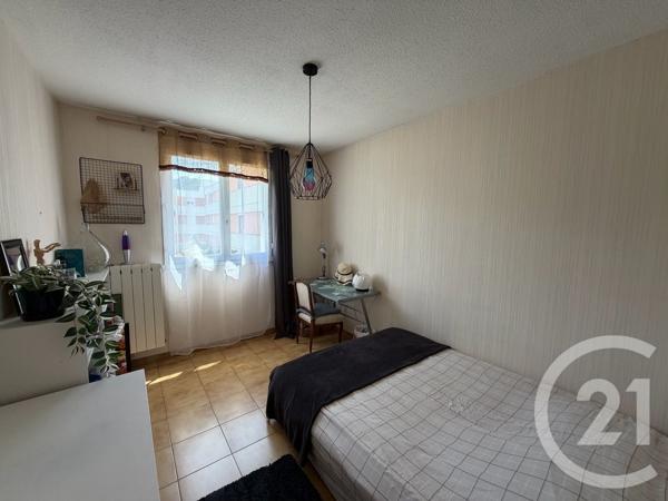 Appartement T4 à vendre  4 pièces - 75,74 m 2   MARSEILLE  - 13009