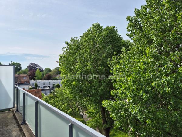 Appartement T2 dernier étage avec balcon et parking