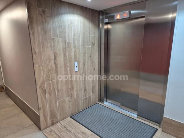 Appartement T2 dernier étage avec balcon et parking